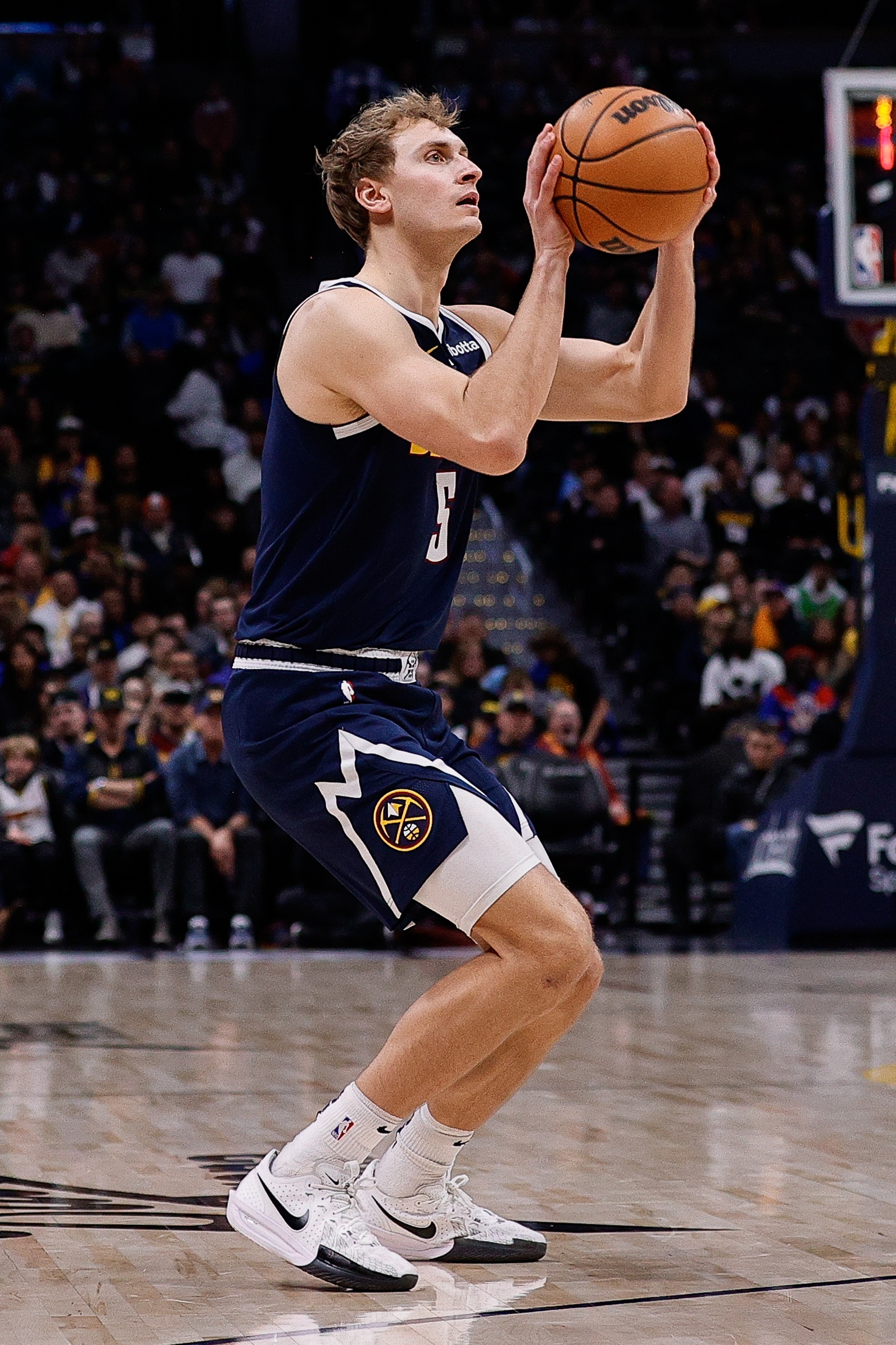 从掘金换来！Scotto：篮网已经裁掉了前锋亨特·泰森