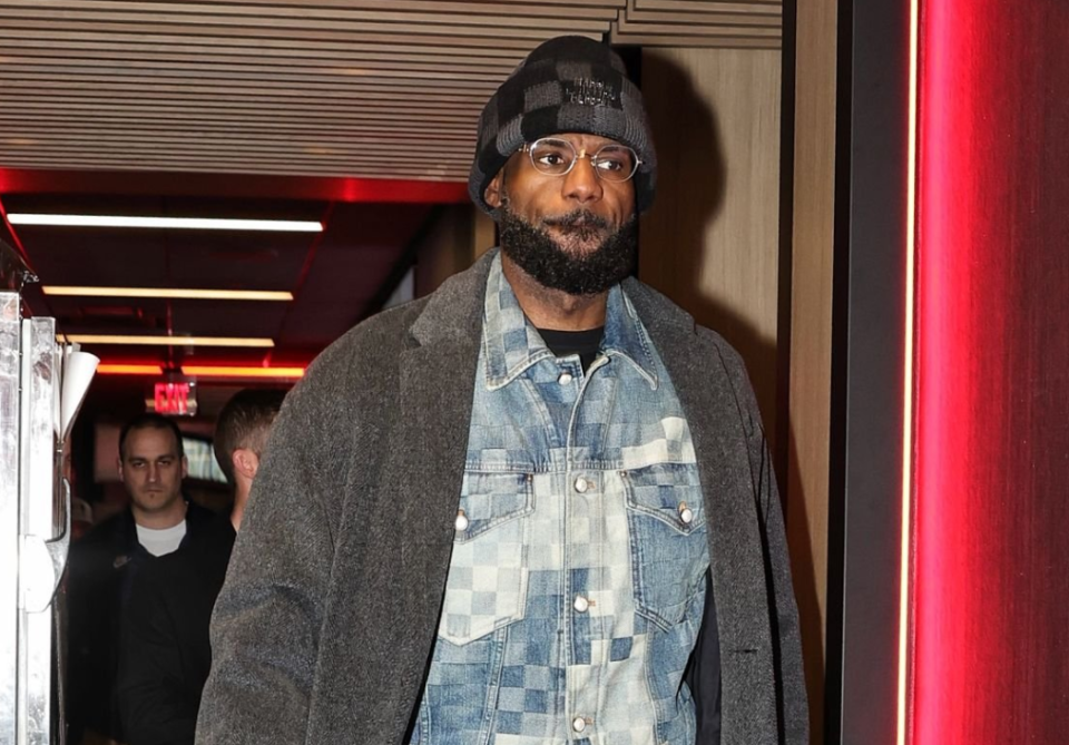 队记：詹姆斯未来从未如此不确定 湖人生涯很可能在本赛季后结束