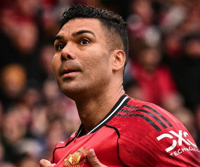 世界杯手机观看-合同仅剩3个月 曼联愿续约34岁胖虎 球迷高喊“再踢1年”挽留