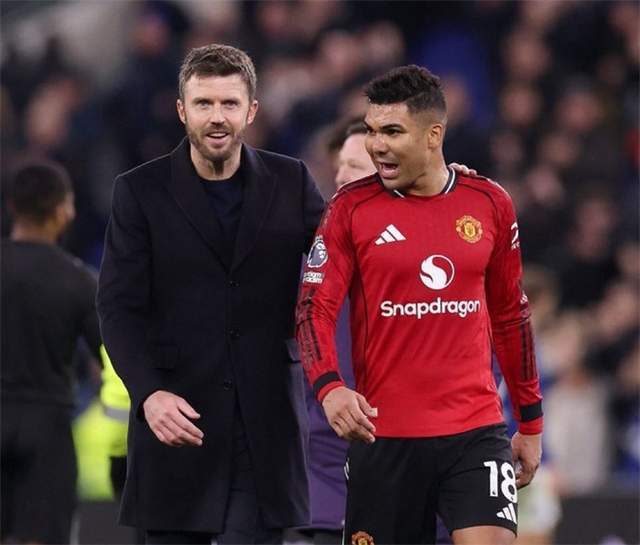 世界杯手机观看-合同仅剩3个月 曼联愿续约34岁胖虎 球迷高喊“再踢1年”挽留